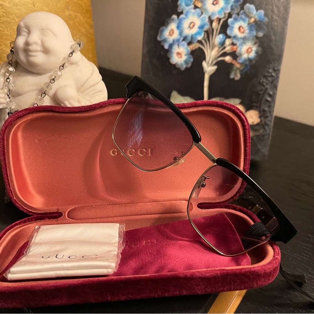 💚Gucci Unisex Metal/Pearl Embellished Frames - Picture 4 of 6